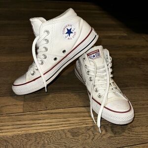 Converse Mid chuck taylors
